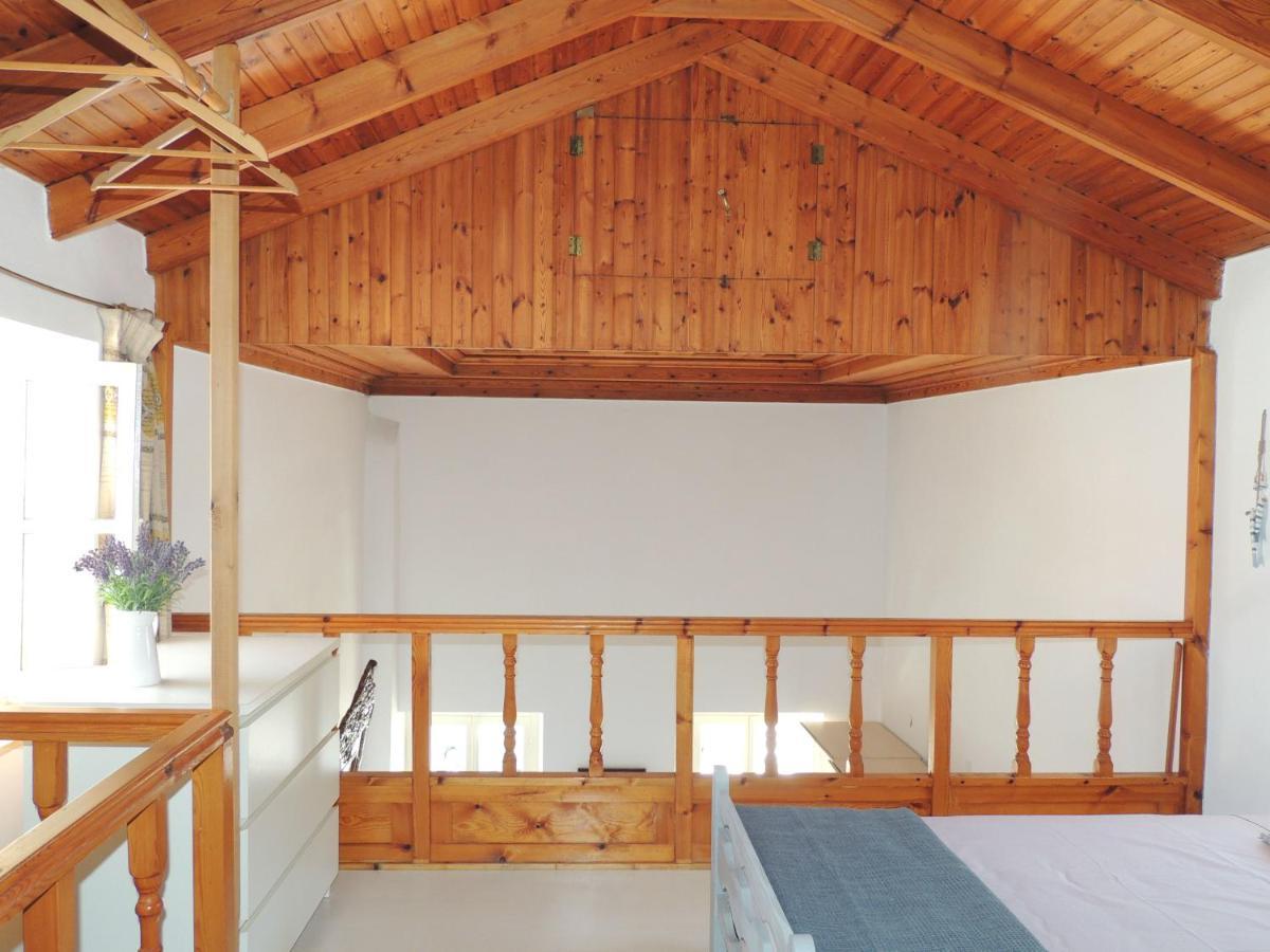 シミ Aloustina'S Houseヴィラ エクステリア 写真