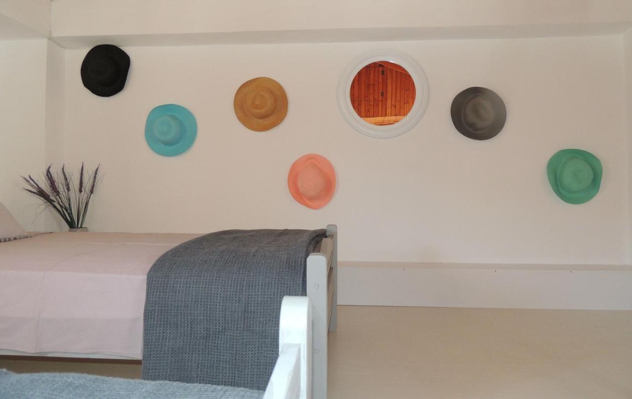 シミ Aloustina'S Houseヴィラ エクステリア 写真