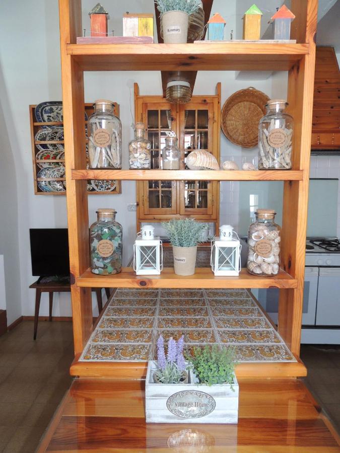 シミ Aloustina'S Houseヴィラ エクステリア 写真